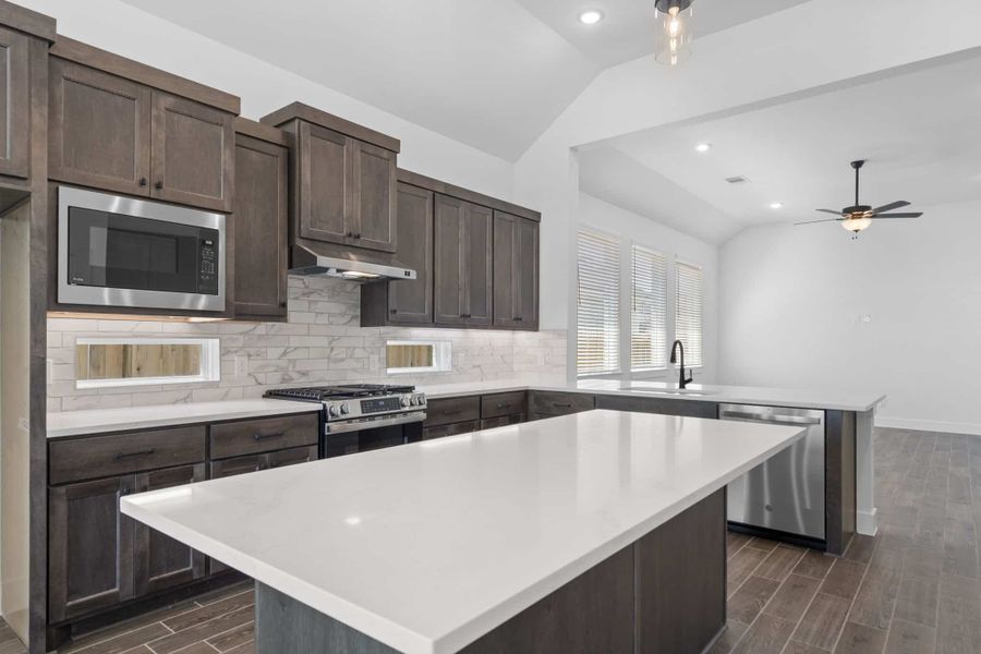 Furnished interior view inside a new home in Mulberry Farms, Santa Fe (Image 17).