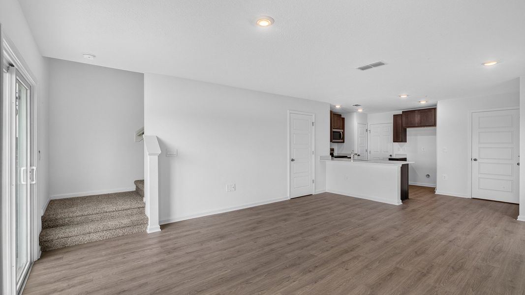 Representative unfurnished interior of a home built from the Weston by D.R. Horton in Bridle Creek Townhomes, Jacksonville (Image 16).