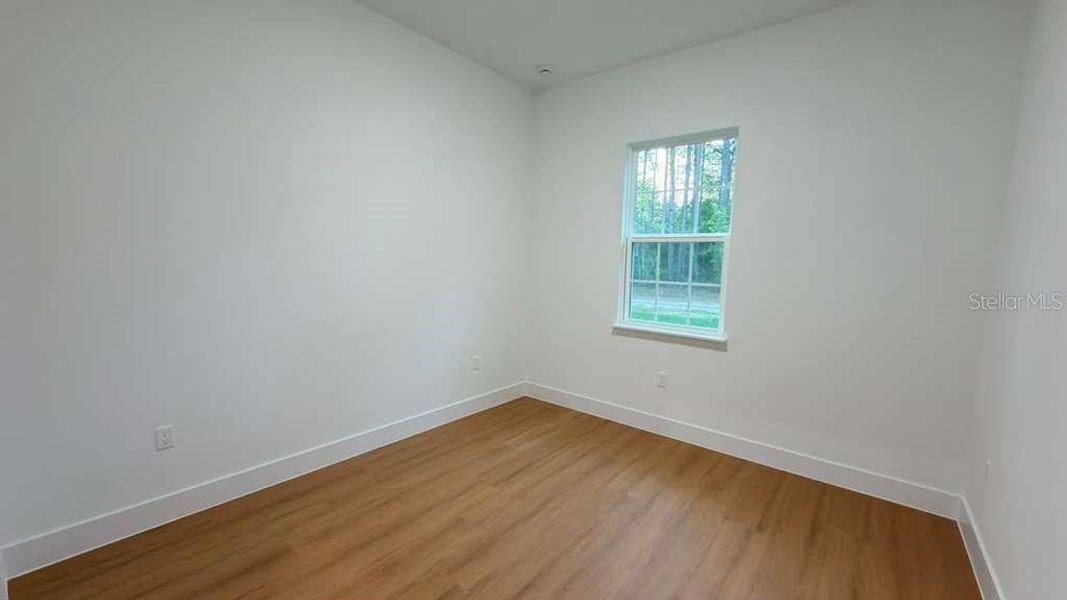 Spacious, unfurnished interior of a new home in , Citrus Springs (Image 47).