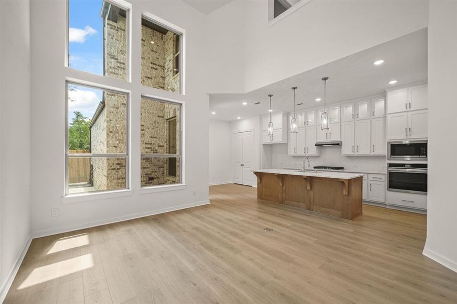 332FieldsLnASHFPM007