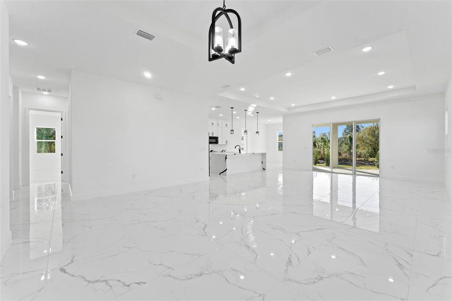 Spacious, unfurnished interior of a new home in , Orlando (Image 29).