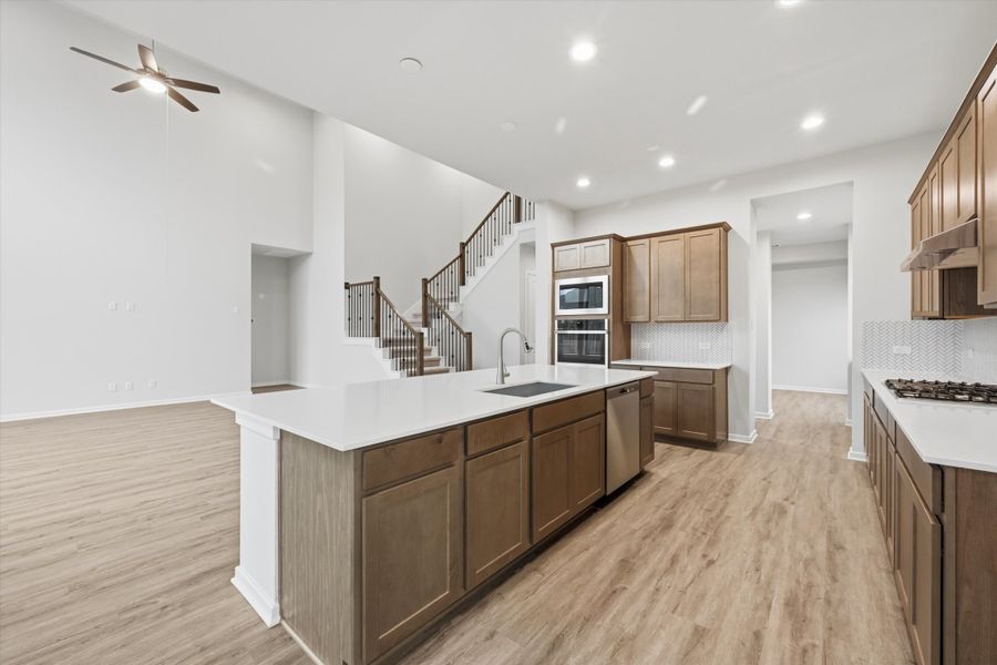 Furnished interior view inside a new home in Canterra Creek  60', Rosharon (Image 16).