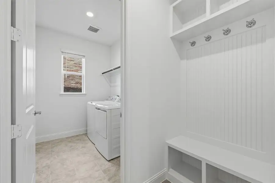 1422 Victory Terrace ~ Ready Now