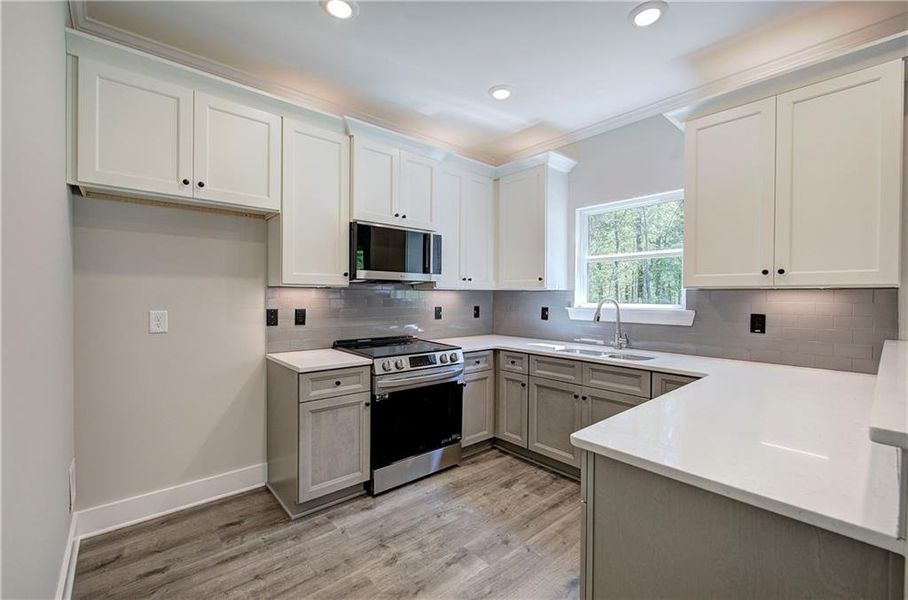 Furnished interior view inside a new home in , Cartersville (Image 9).