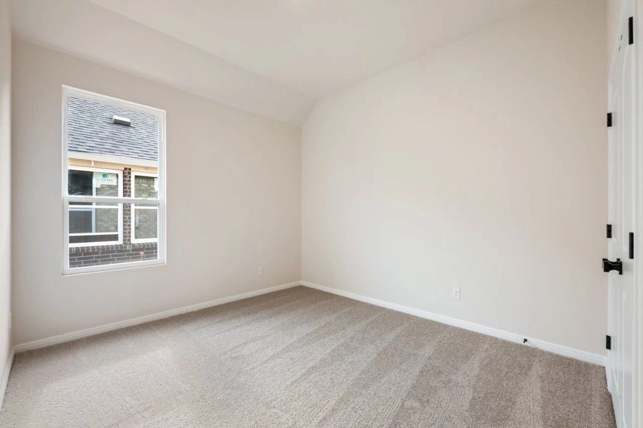 Spacious, unfurnished interior of a new home in Berry Creek Highlands, Georgetown (Image 40).