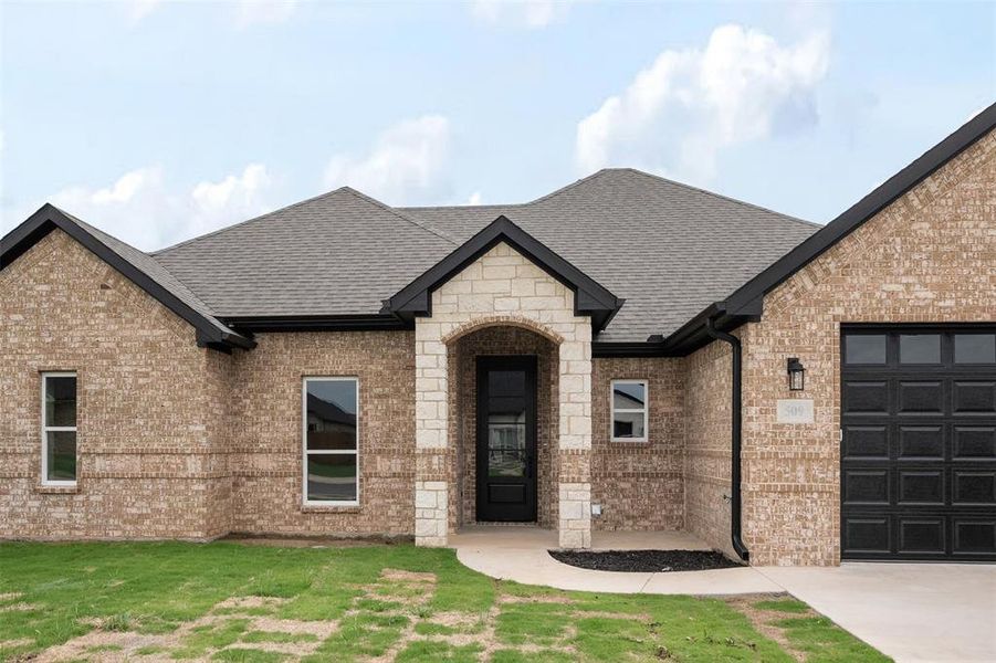 Exterior details and patio area of a home in , Mabank (Image 24).