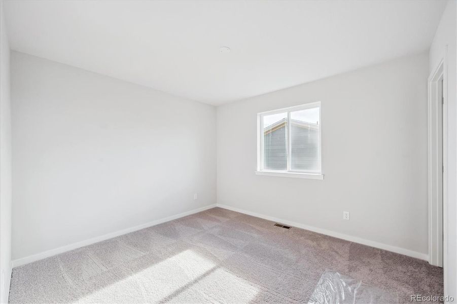 Spacious, unfurnished interior of a new home in Sweetgrass, Dacono (Image 22).