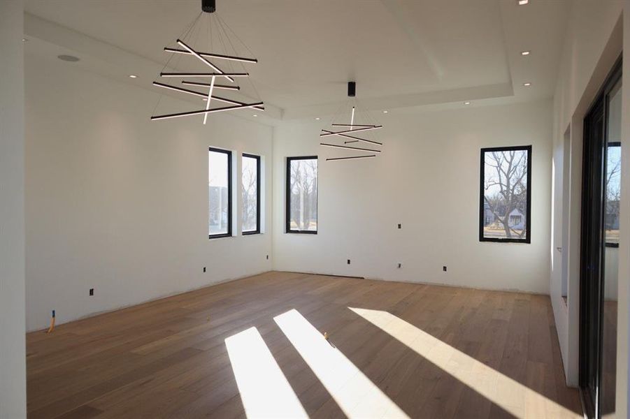 Spacious, unfurnished interior of a new home in , Granbury (Image 29).