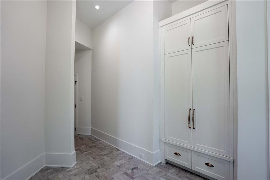 Spacious, unfurnished interior of a new home in , Greensboro (Image 44).