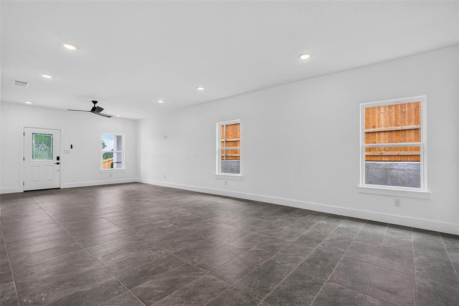 Spacious, unfurnished interior of a new home in , Fort Worth (Image 15).
