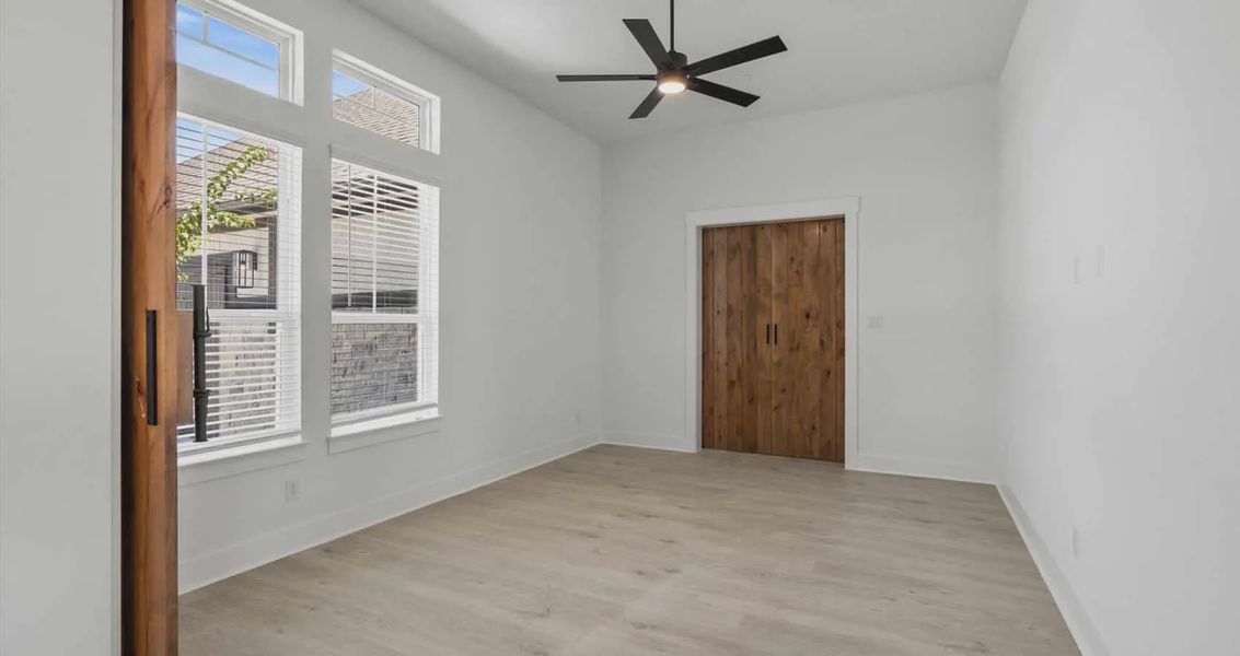 Spacious, unfurnished interior of a new home in Sweetwater, Austin (Image 10).