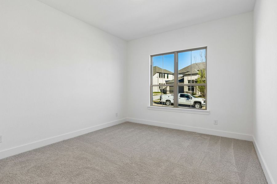 Spacious, unfurnished interior of a new home in Painted Tree Lakeside, McKinney (Image 23).