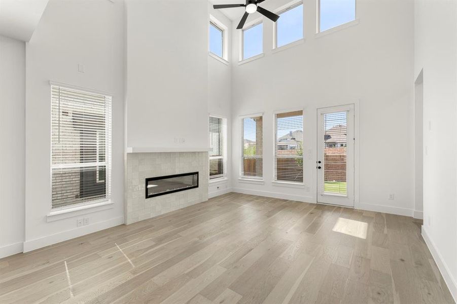 13. 817 Meadow Springs - Family