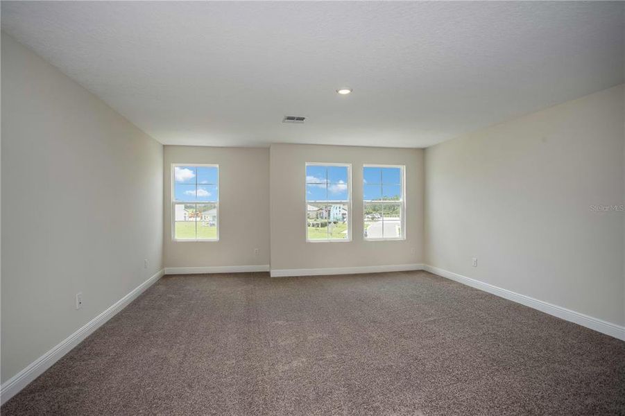 Spacious, unfurnished interior of a new home in Pasadena Woods, Wesley Chapel (Image 15). Spacious, unfurnished interior of a new home in Pasadena Woods, Wesley Chapel (Image 15).