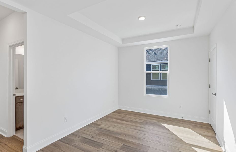 Spacious, unfurnished interior of a new home in Del Webb Southern Harmony, Murfreesboro (Image 28).