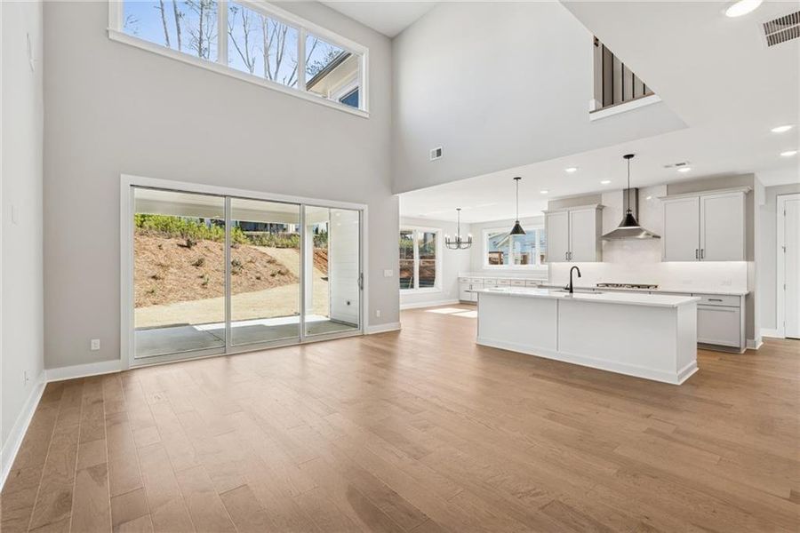 Spacious, unfurnished interior of a new home in Ellis, Marietta (Image 11).