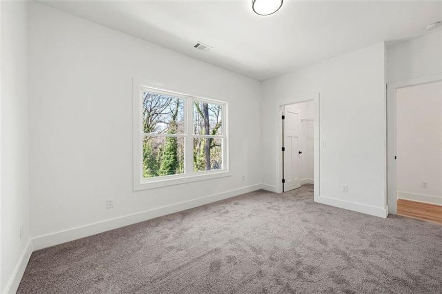 Spacious, unfurnished interior of a new home in , Atlanta (Image 33).