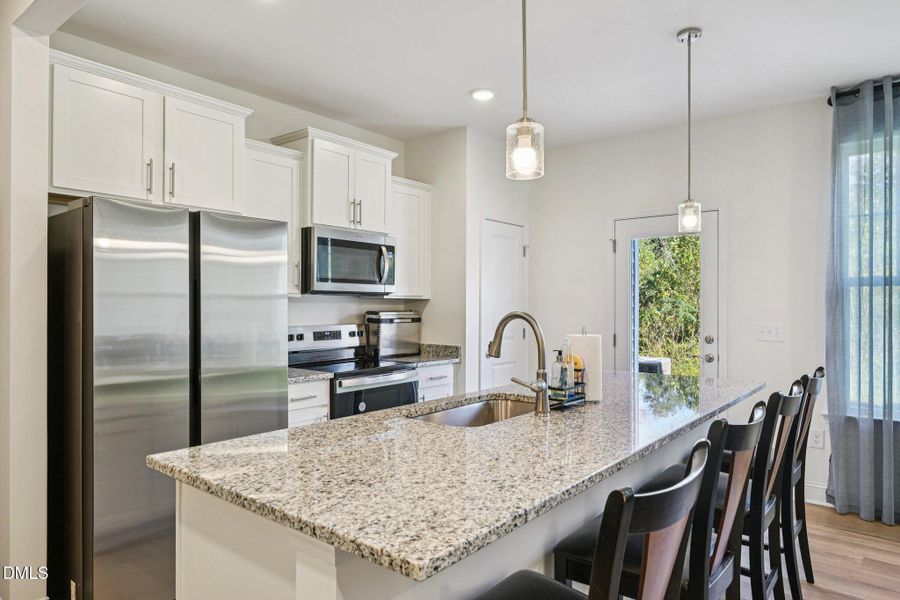 11-web-or-mls-Honeydew Way-S0710-011