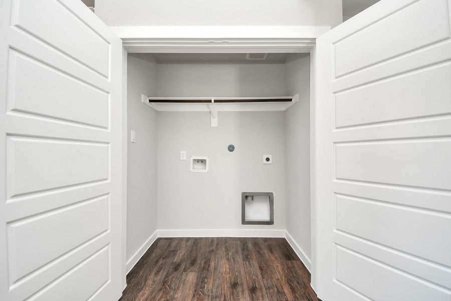 Spacious, unfurnished interior of a new home in , Cleveland (Image 16).