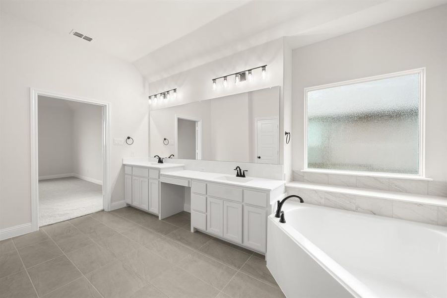 389 Paddle Boat- Primary Suite-3396