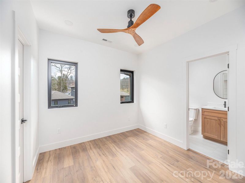 Spacious, unfurnished interior of a new home in , Waynesville (Image 13).