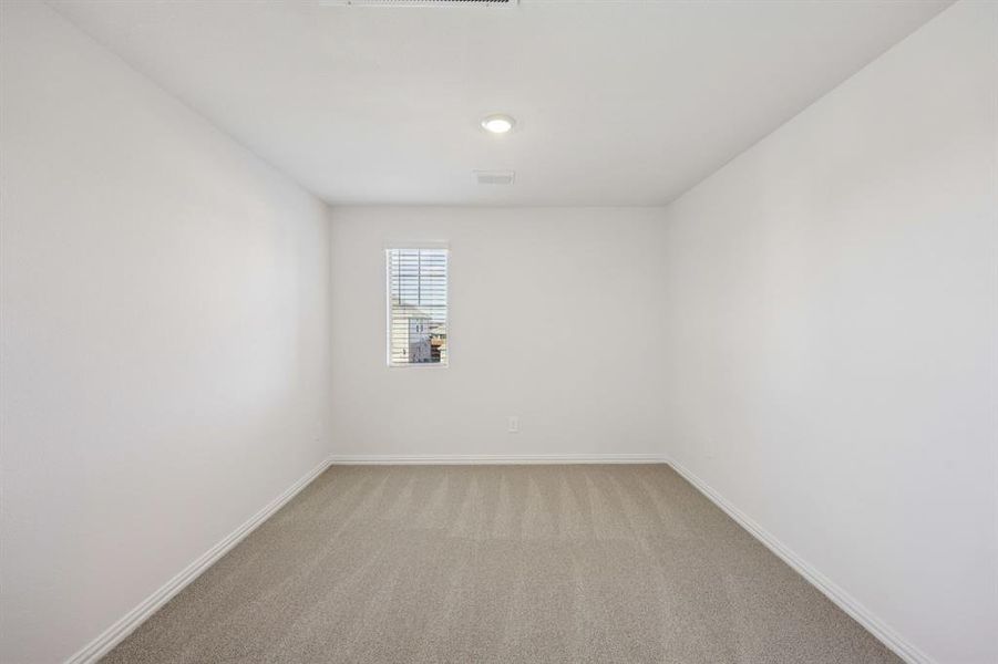 Spacious, unfurnished interior of a new home in Lakehaven - Signature Series, Farmersville (Image 29).