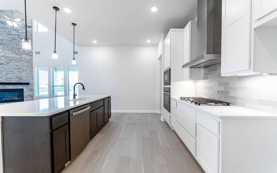 Furnished interior view inside a new home in Heath Golf & Yacht Club, Heath (Image 8).