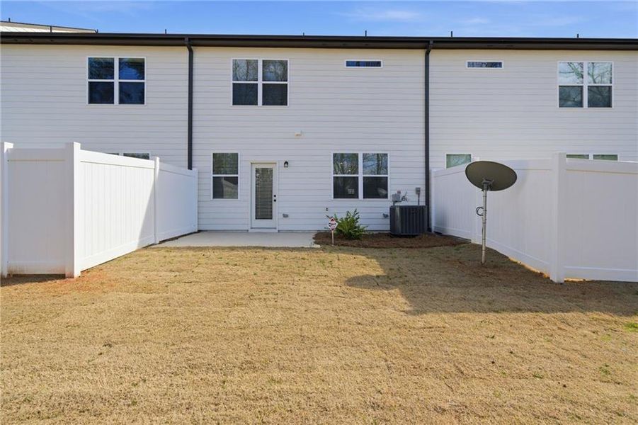 Exterior details and patio area of a home in , Gainesville (Image 26).