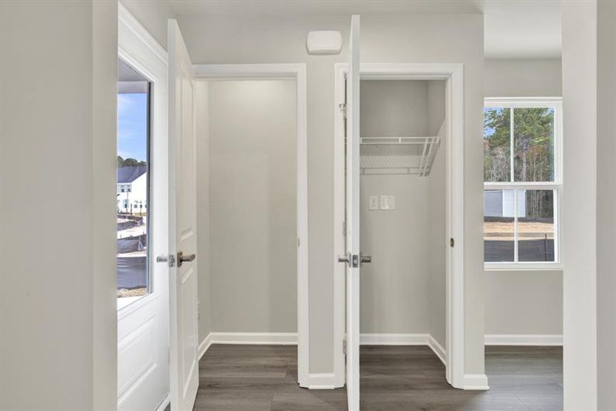 Spacious, unfurnished interior of a new home in Royal Oaks Cottages, Hardeeville (Image 12).