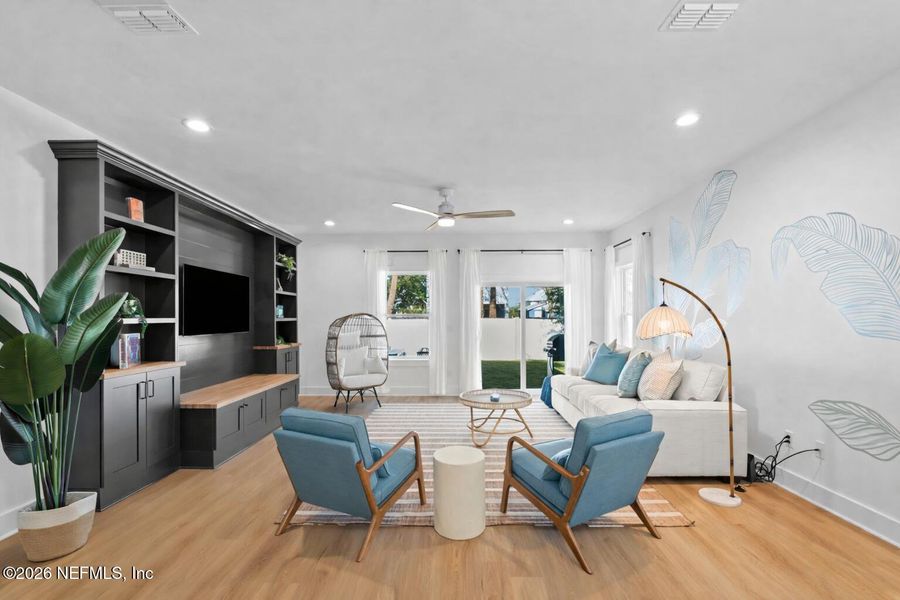 Furnished interior view inside a new home in , Jacksonville Beach (Image 10).