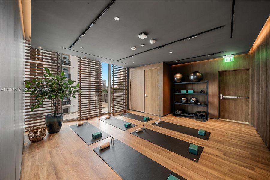 Community amenities in , Miami (Image 33).