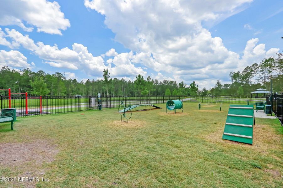 Community amenities in , Yulee (Image 26).