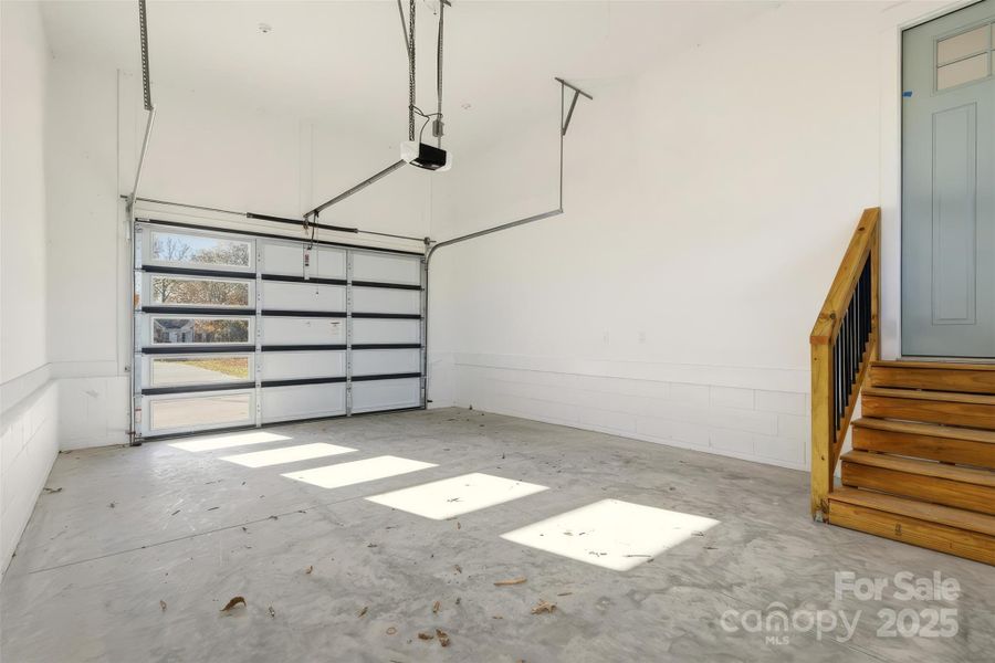 Spacious, unfurnished interior of a new home in , Monroe (Image 20).
