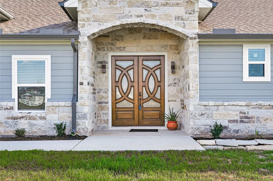Exterior details and patio area of a home in , Rosharon (Image 23). Exterior details and patio area of a home in , Rosharon (Image 23).