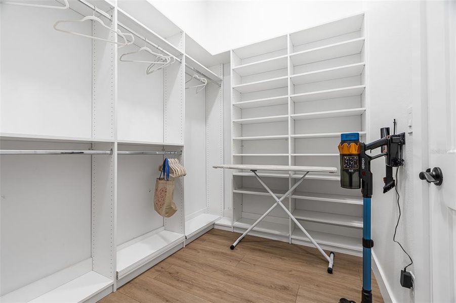 Spacious, unfurnished interior of a new home in , North Port (Image 21).