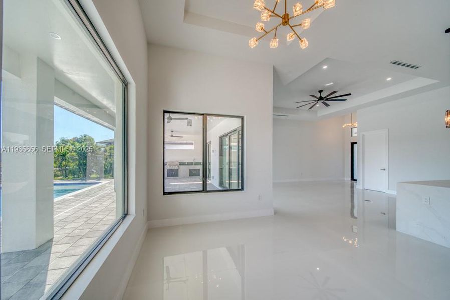 Spacious, unfurnished interior of a new home in , Cape Coral (Image 25).
