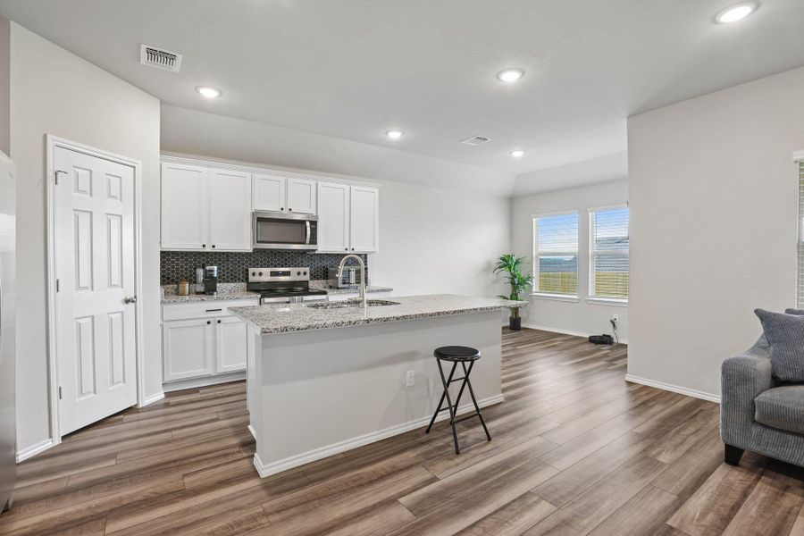 Furnished interior view inside a new home in , Copperas Cove (Image 9).