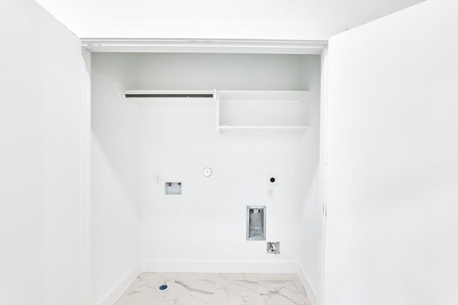 Spacious, unfurnished interior of a new home in , Houston (Image 17).