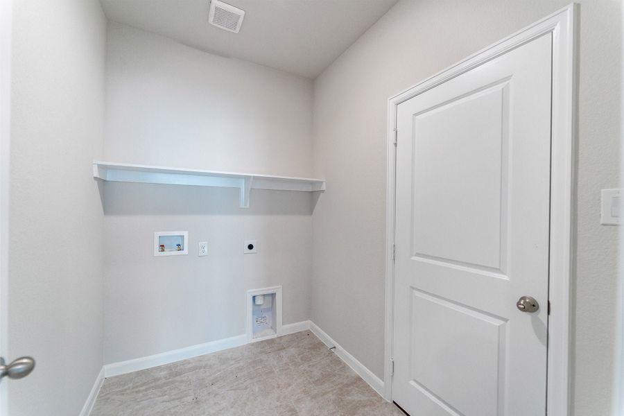 Spacious, unfurnished interior of a new home in Westridge, McKinney (Image 45).