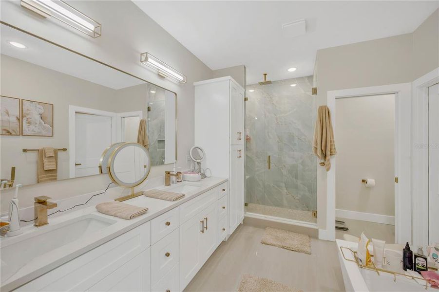 Furnished interior view inside a new home in , Tampa (Image 38).