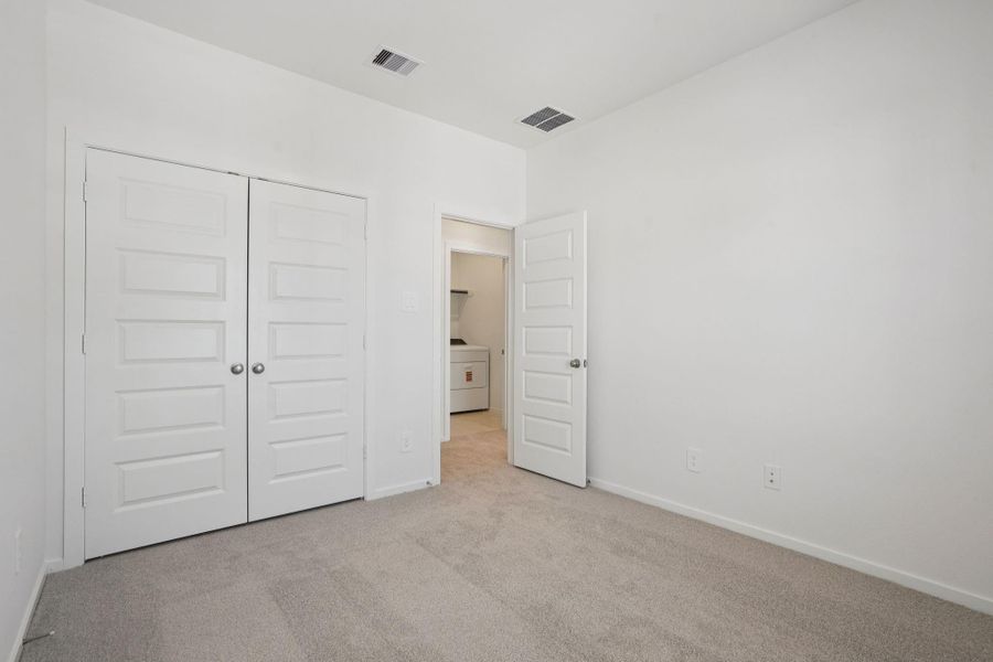 Spacious, unfurnished interior of a new home in Kemah Crossing - City Series, Kemah (Image 37).