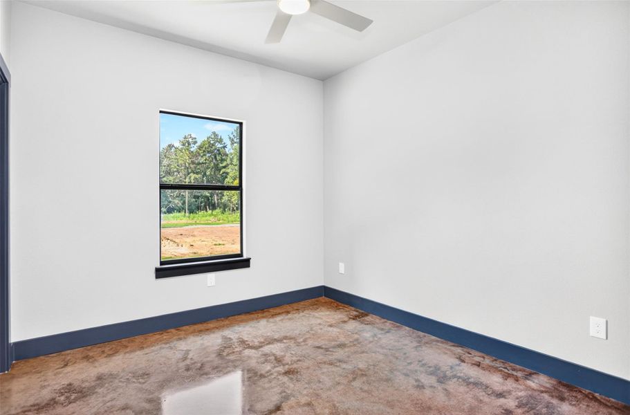 Spacious, unfurnished interior of a new home in , Nacogdoches (Image 26).