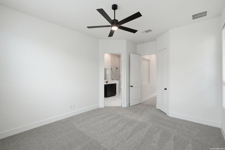 Spacious, unfurnished interior of a new home in Rose Hill, San Antonio (Image 28). Spacious, unfurnished interior of a new home in Rose Hill, San Antonio (Image 28).