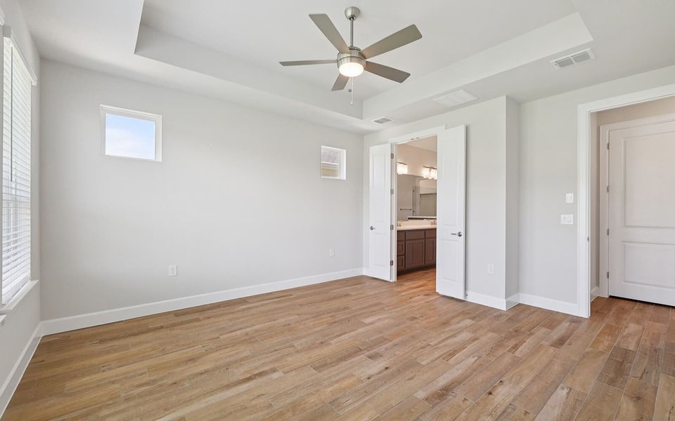 Spacious, unfurnished interior of a new home in Traditional at Kissing Tree, San Marcos (Image 12).