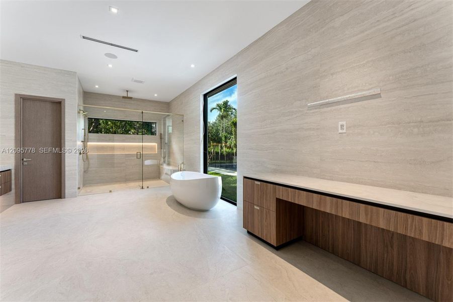 Furnished interior view inside a new home in , Pinecrest (Image 5).