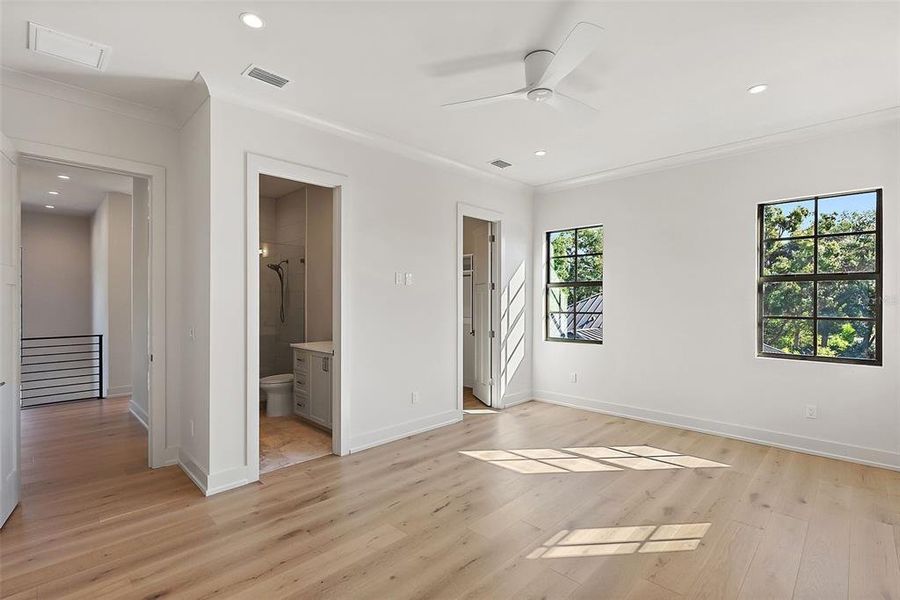 Spacious, unfurnished interior of a new home in , St. Petersburg (Image 49). Spacious, unfurnished interior of a new home in , St. Petersburg (Image 49).