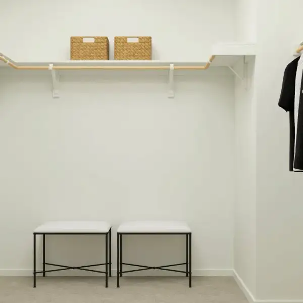 Navarre Owners Suite Closet