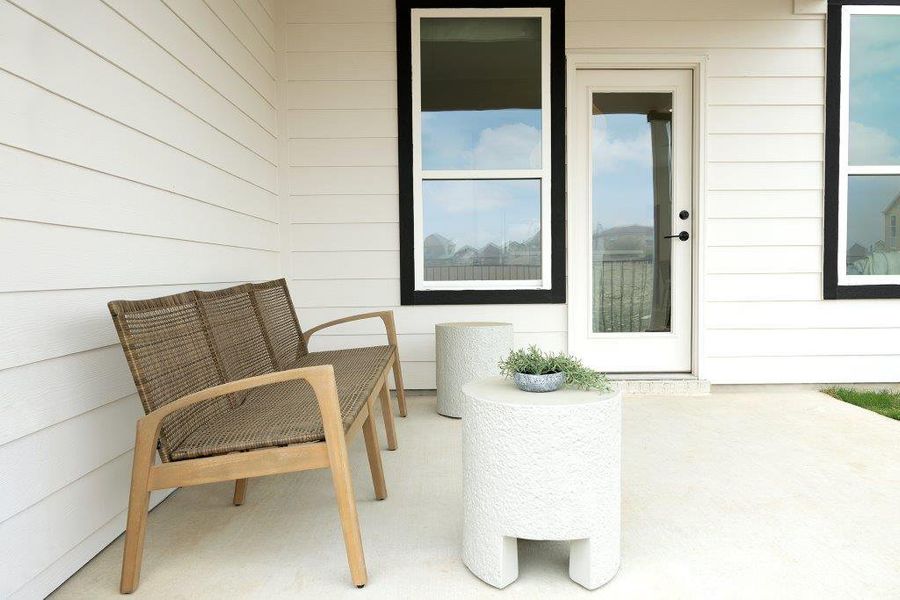 Photo of Pulte model home with same floor plan, not of actual home listed. Photo of Pulte model home with same floor plan, not of actual home listed.