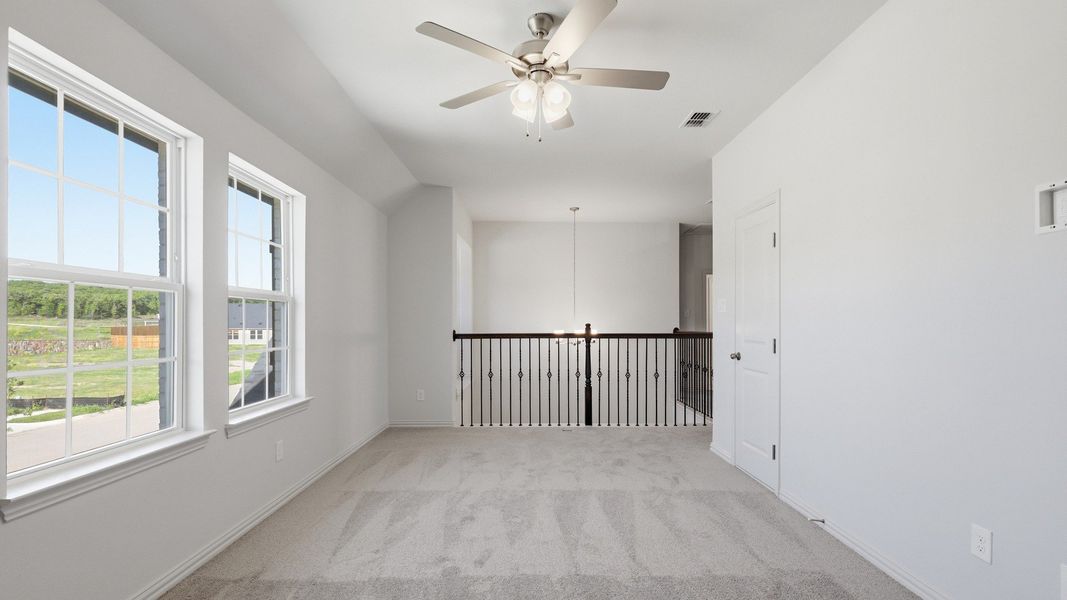 Furnished interior view inside a new home in Green Oaks Preserve, Arlington (Image 35). Furnished interior view inside a new home in Green Oaks Preserve, Arlington (Image 35).
