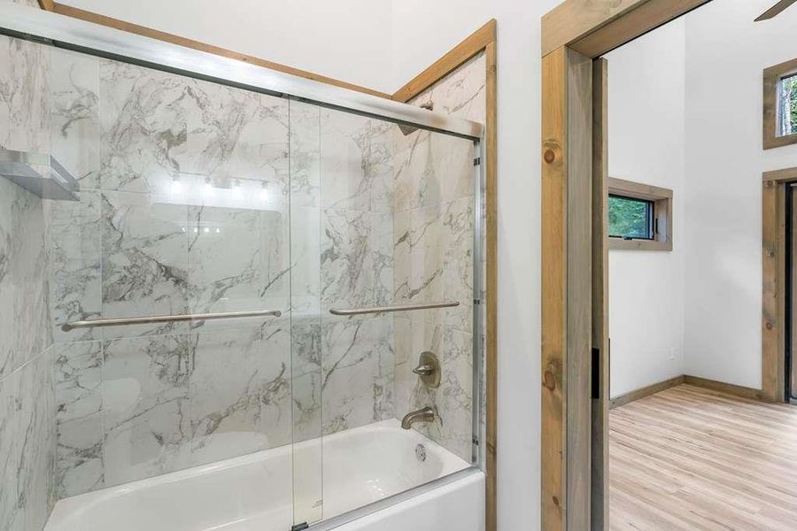 Image 33 of a home in .